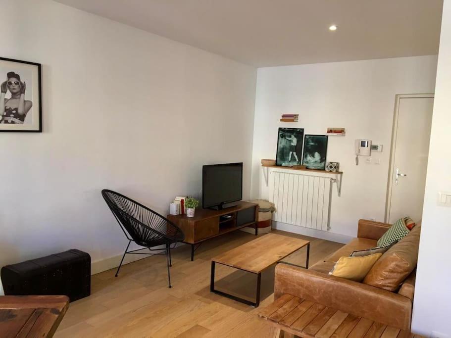"Euzet" Joli Appartement A 2 Pas Du Centre Ville Сет Екстериор снимка